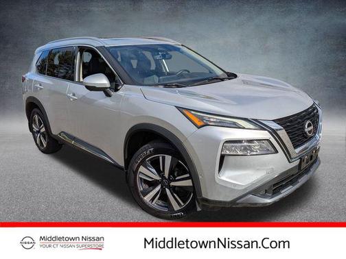 2022 Nissan Rogue SL