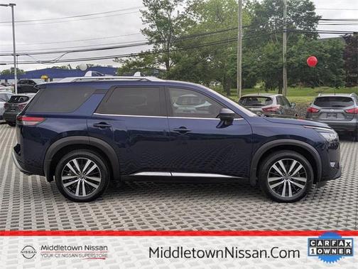 2024 Nissan Pathfinder Platinum 4WD