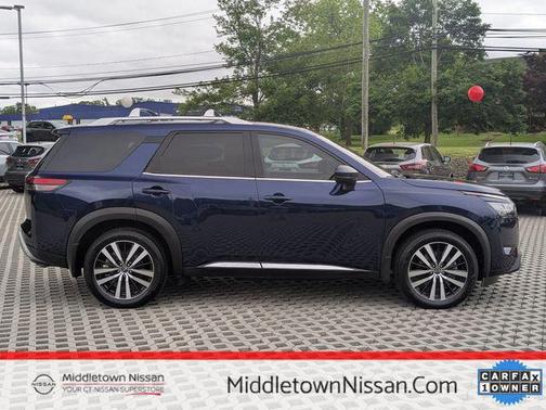 2024 Nissan Pathfinder Platinum 4WD
