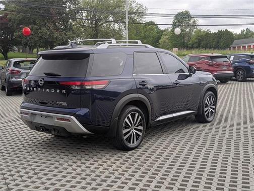 2024 Nissan Pathfinder Platinum 4WD