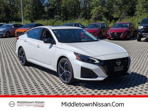 2025 Nissan Altima SR FWD