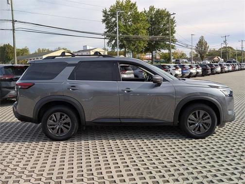 2023 Nissan Pathfinder SV 4WD