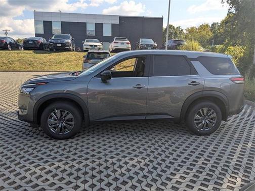 2025 Nissan Pathfinder S 4WD
