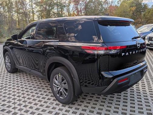 2025 Nissan Pathfinder S 4WD
