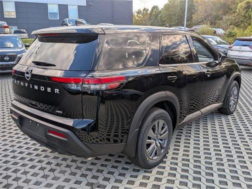 2025 Nissan Pathfinder S 4WD