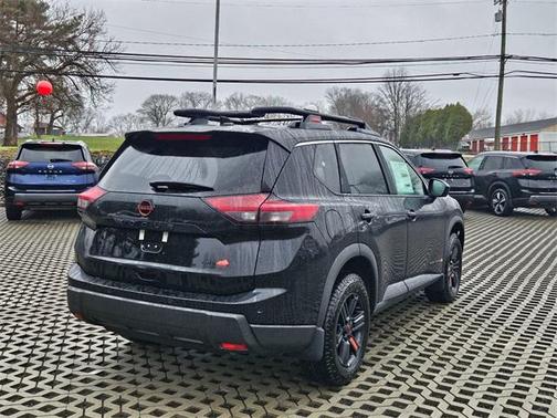 2025 Nissan Rogue Rock Creek