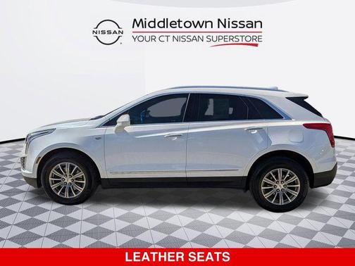 Crystal White Tricoat 2017 Cadillac XT5 Luxury