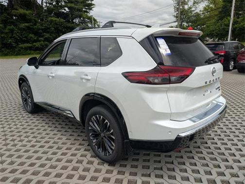 2025 Nissan Rogue Platinum
