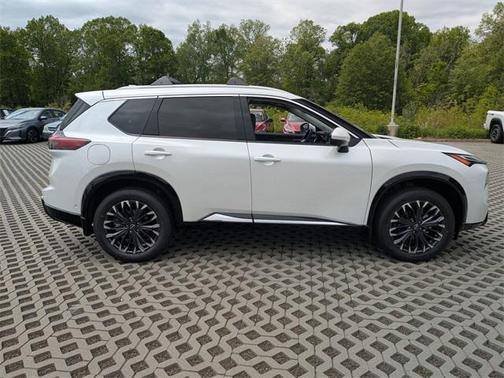 2025 Nissan Rogue Platinum