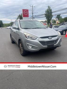 2015 Hyundai TUCSON SE