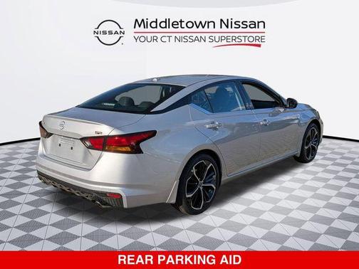 2025 Nissan Altima SR FWD