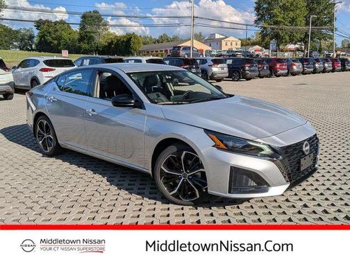 2025 Nissan Altima SR FWD