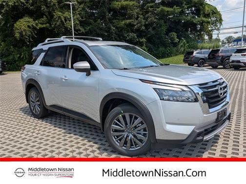 2025 Nissan Pathfinder SL 4WD