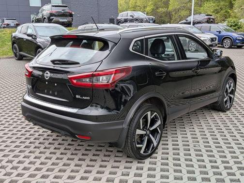 Magnetic Black Pearl 2022 Nissan Rogue Sport SL