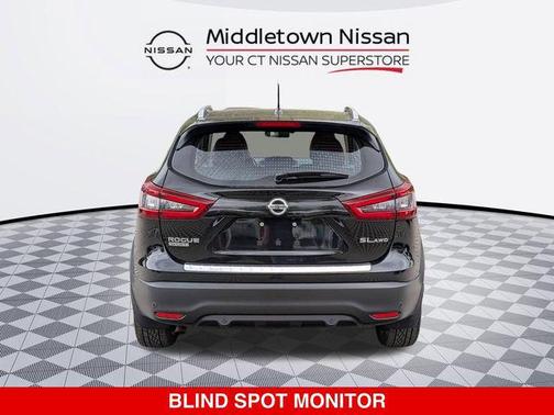 Magnetic Black Pearl 2022 Nissan Rogue Sport SL