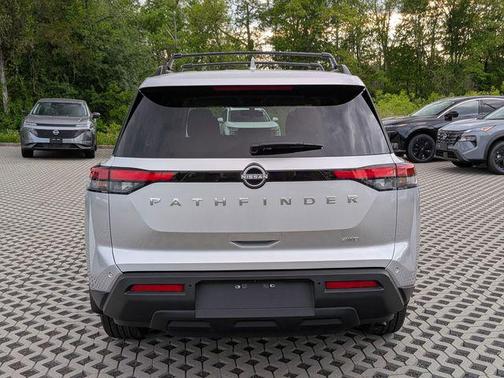 Brilliant Silver Metallic 2025 Nissan Pathfinder SV 4WD