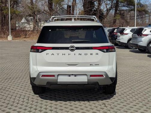 2025 Nissan Pathfinder SL 4WD