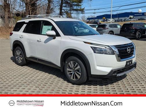 2025 Nissan Pathfinder SL 4WD
