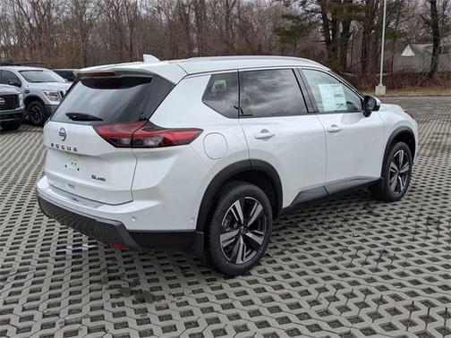 2025 Nissan Rogue SL