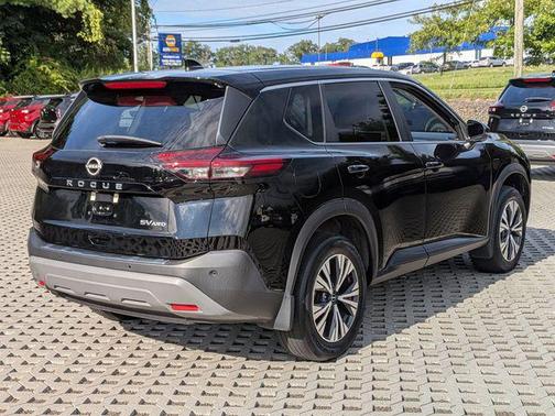 2022 Nissan Rogue SV