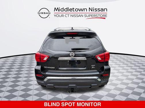 2019 Nissan Pathfinder SL