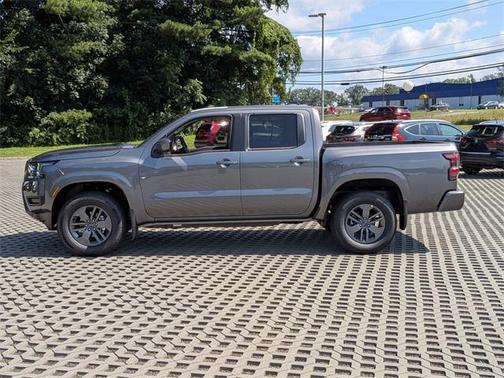 2025 Nissan Frontier SV