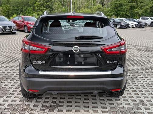 2022 Nissan Rogue Sport SL