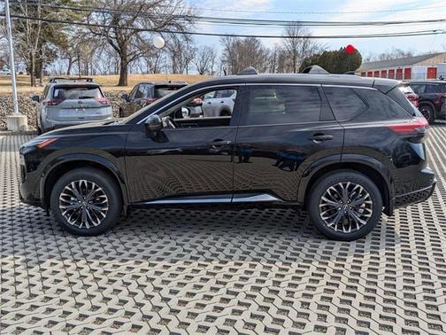 2025 Nissan Rogue Platinum