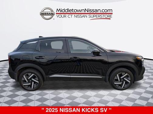 2025 Nissan Kicks SV