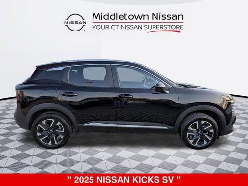2025 Nissan Kicks SV