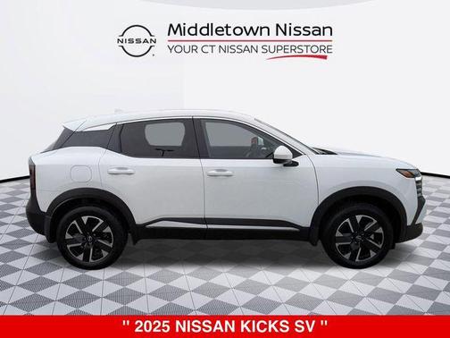 2025 Nissan Kicks SV