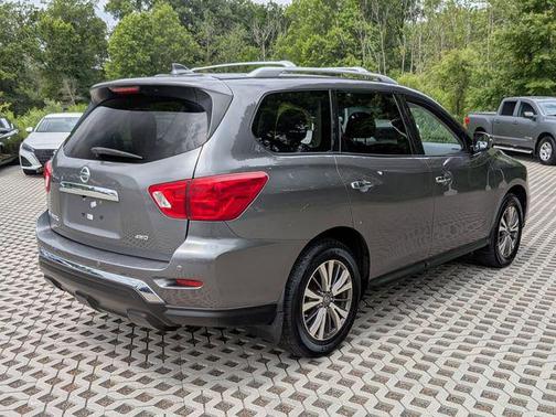 2019 Nissan Pathfinder S