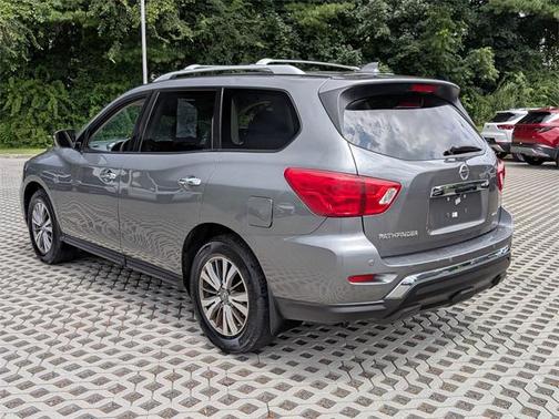 2019 Nissan Pathfinder S