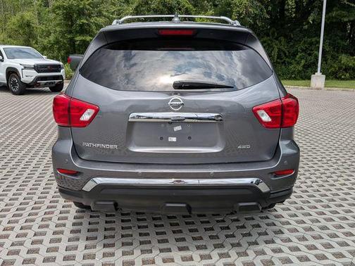 2019 Nissan Pathfinder S