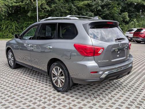 2019 Nissan Pathfinder S