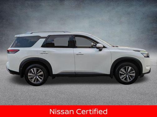 2024 Nissan Pathfinder SL 4WD