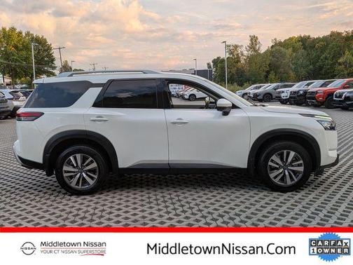 2024 Nissan Pathfinder SL 4WD