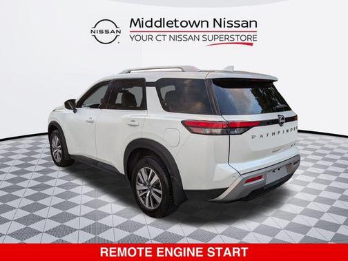 2024 Nissan Pathfinder SL 4WD