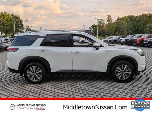 2024 Nissan Pathfinder SL 4WD
