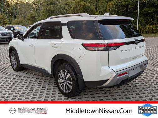 2024 Nissan Pathfinder SL 4WD