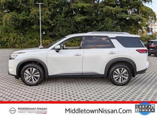 2024 Nissan Pathfinder SL 4WD
