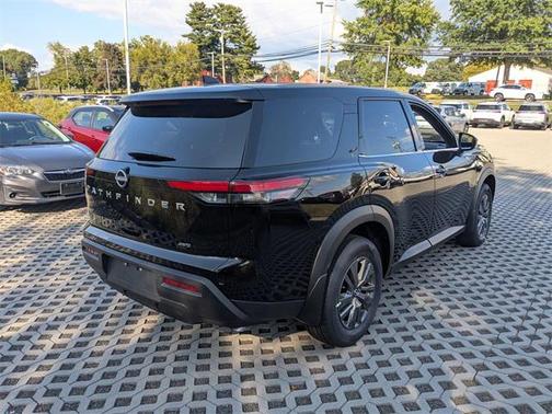 2025 Nissan Pathfinder S 4WD