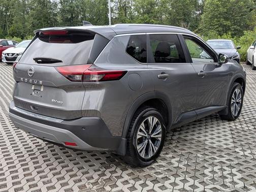2022 Nissan Rogue SV