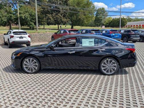 2025 Nissan Altima 2.5 SL