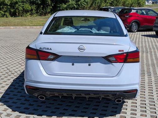 2025 Nissan Altima SR FWD