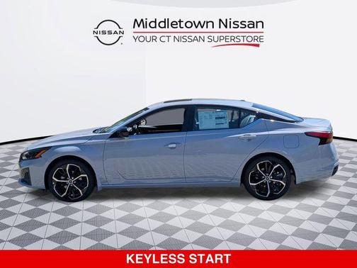 2025 Nissan Altima SR FWD