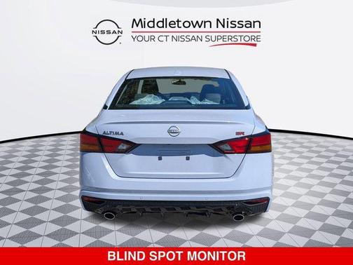 2025 Nissan Altima SR FWD