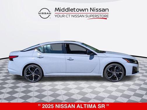 2025 Nissan Altima SR FWD