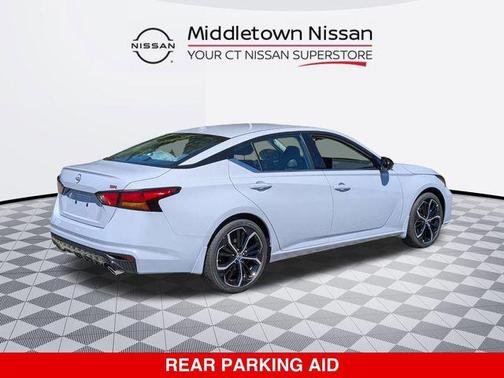 2025 Nissan Altima SR FWD