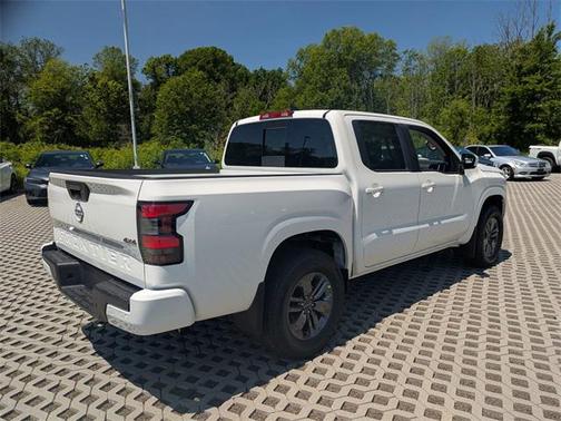 2025 Nissan Frontier SV